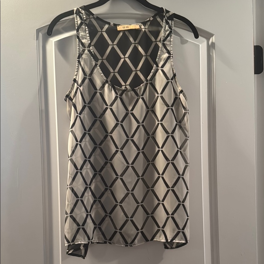Women’s dressy Black and white Geometric Tank Top